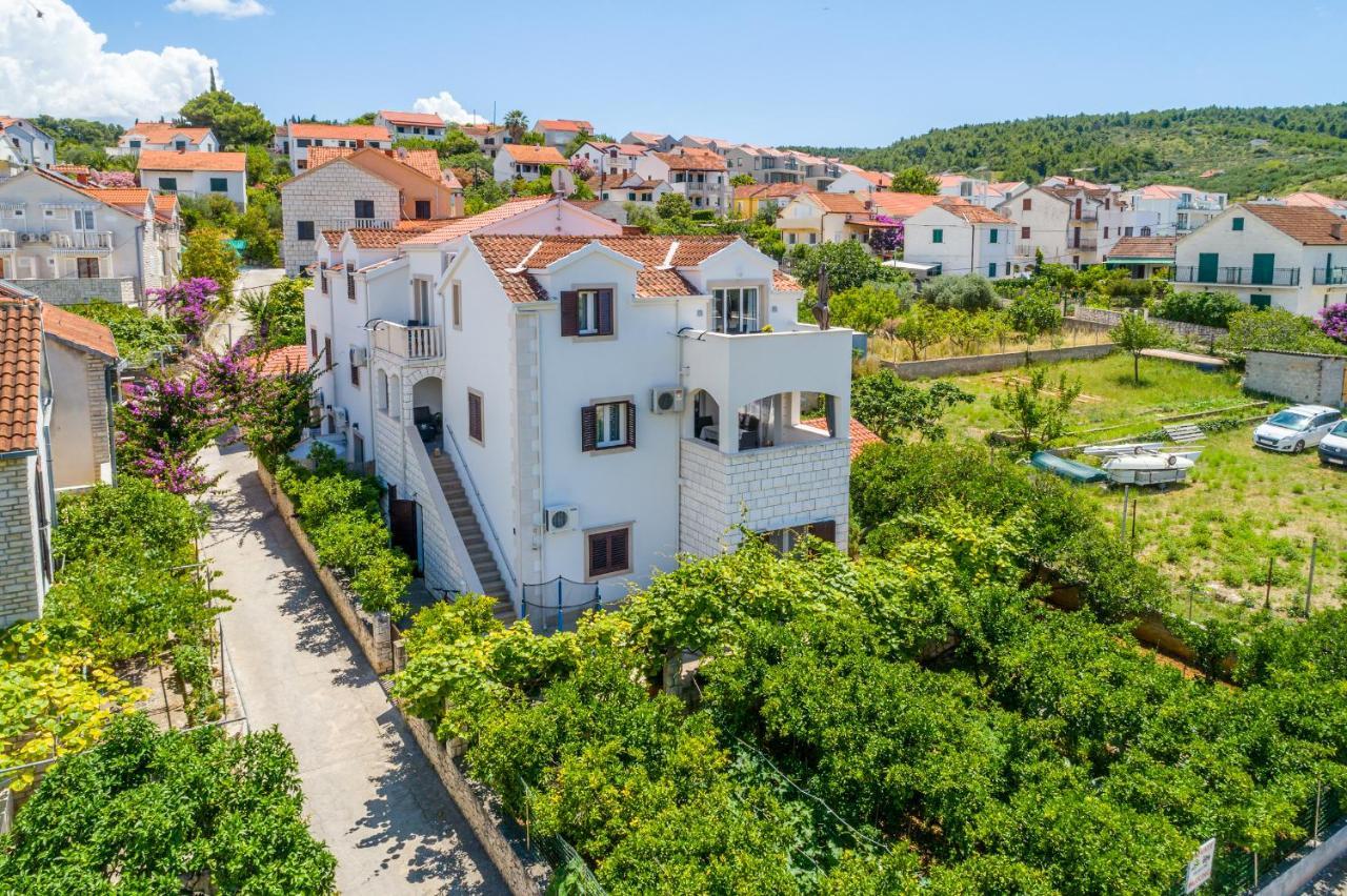 Villa Dinka Sutivan Εξωτερικό φωτογραφία