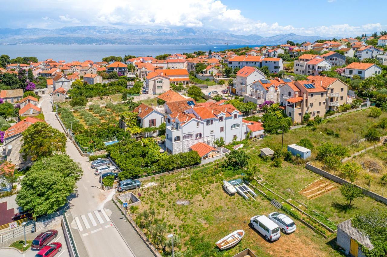 Villa Dinka Sutivan Εξωτερικό φωτογραφία