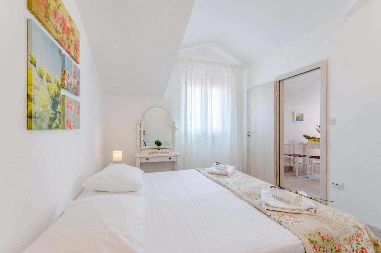 Villa Dinka Sutivan Εξωτερικό φωτογραφία