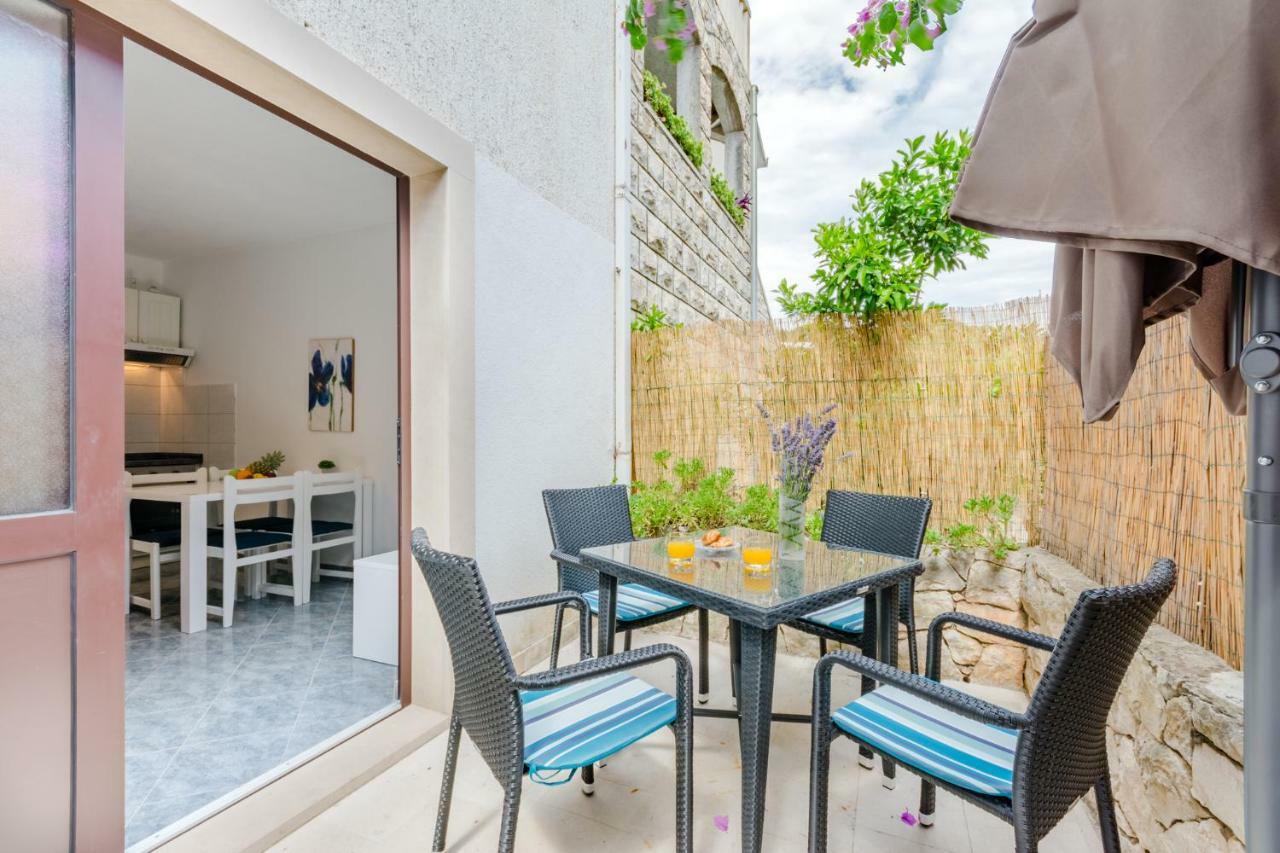 Villa Dinka Sutivan Εξωτερικό φωτογραφία