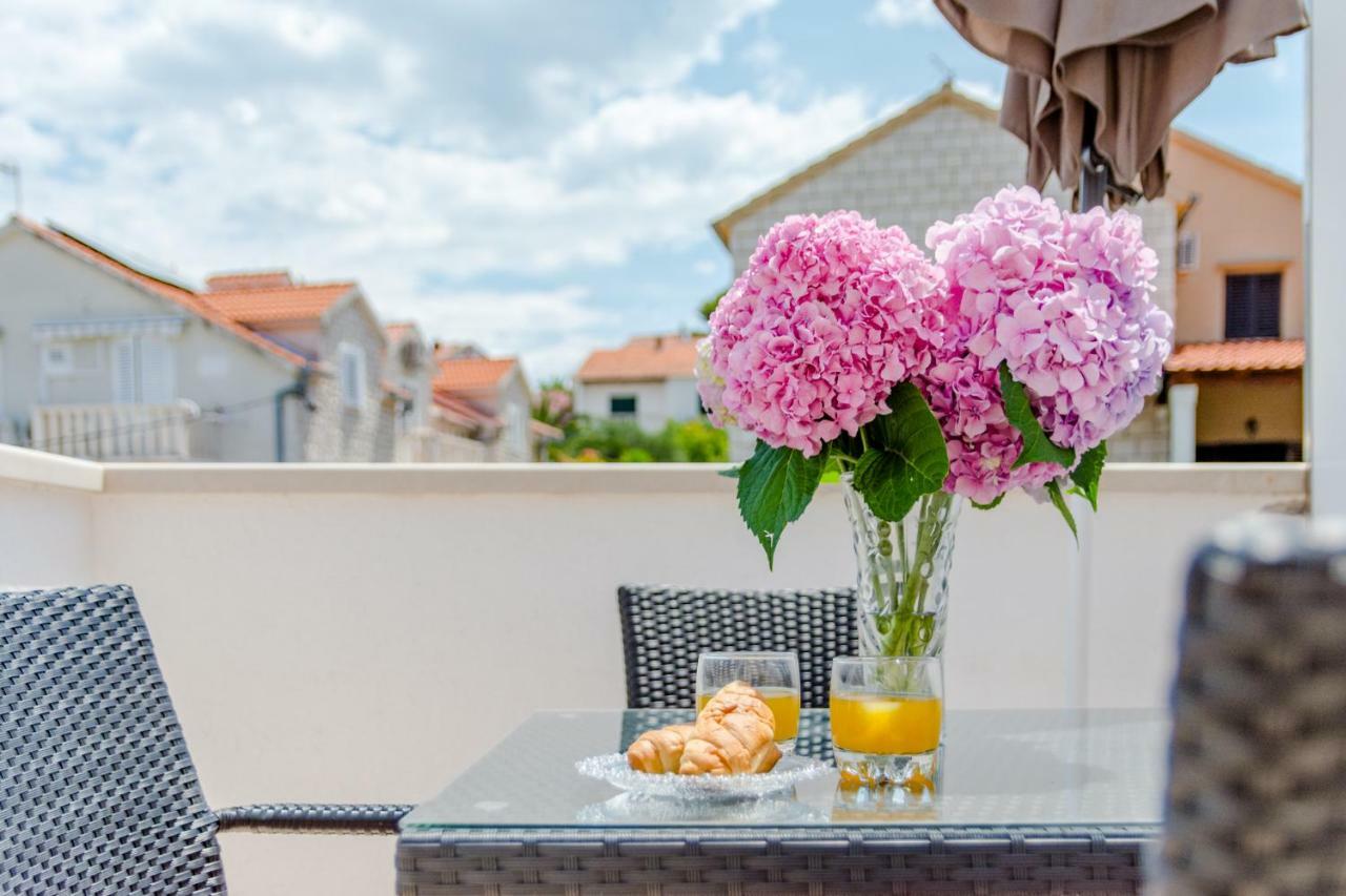 Villa Dinka Sutivan Εξωτερικό φωτογραφία